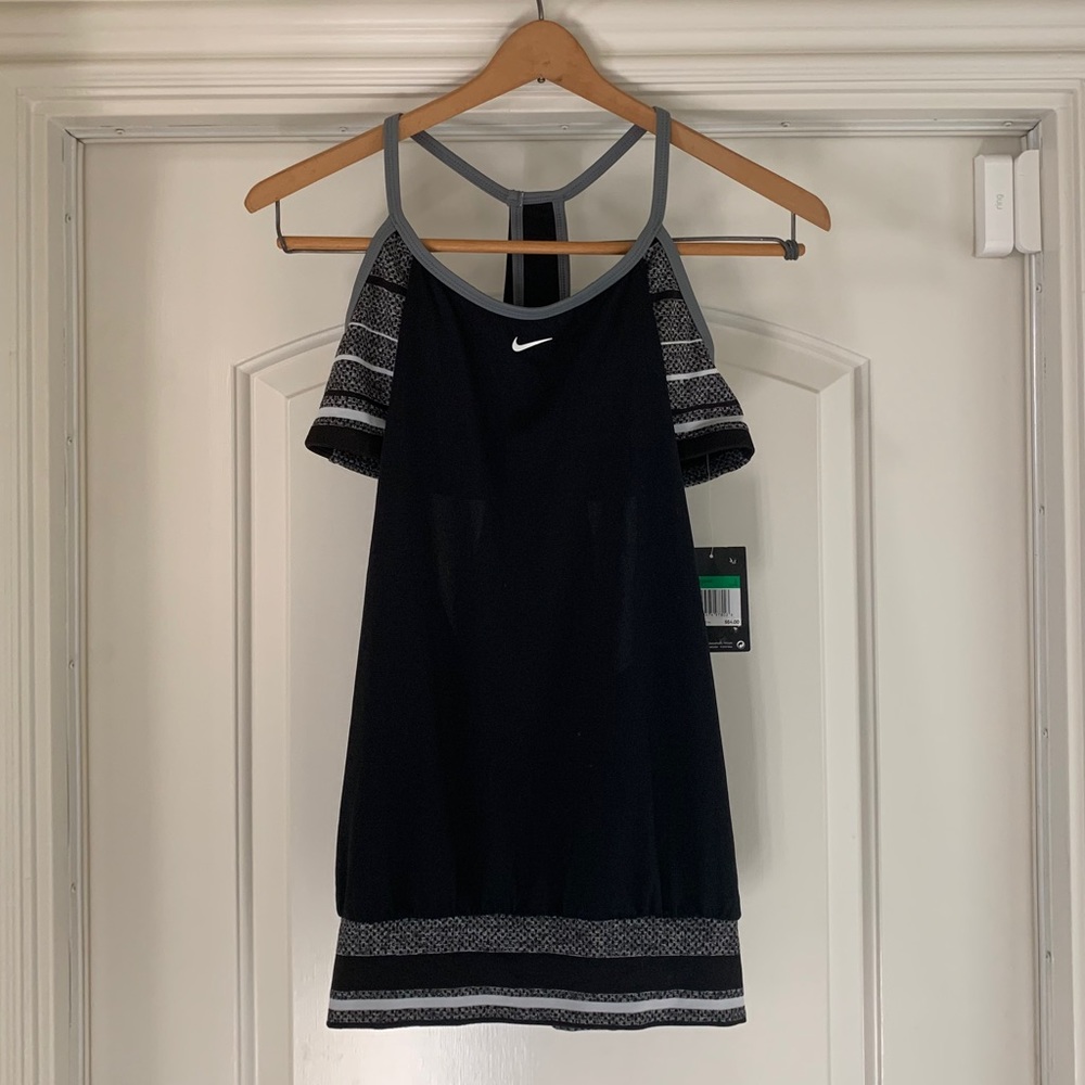 Nike workout top